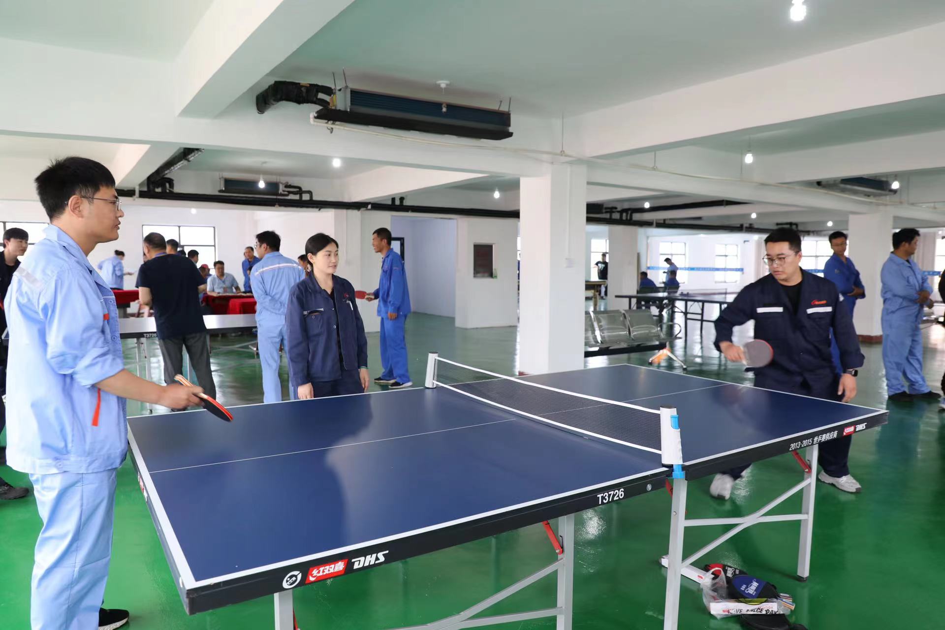 云顶集团集团职工活动中心揭牌仪式暨夏日职工趣味运动会